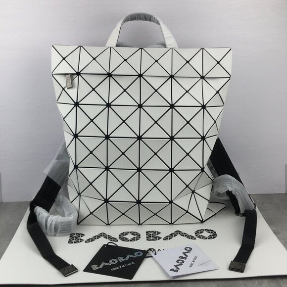 NWT BAO BAO ISSEY MIYAKE FLAT PACK Backpacks White - Picture 1 of 9